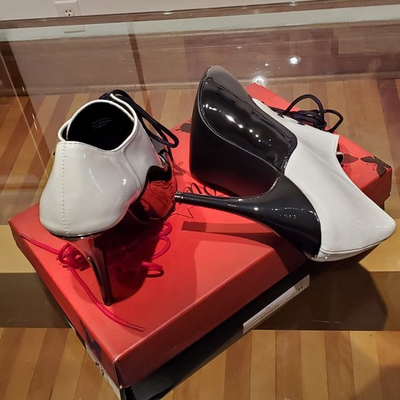 Two-toned patent stiletto shoes - Picture 3 of 4